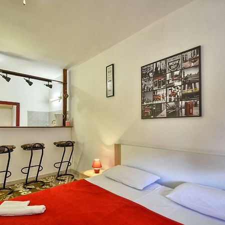 The Big Smile Apartments Pula Extérieur photo