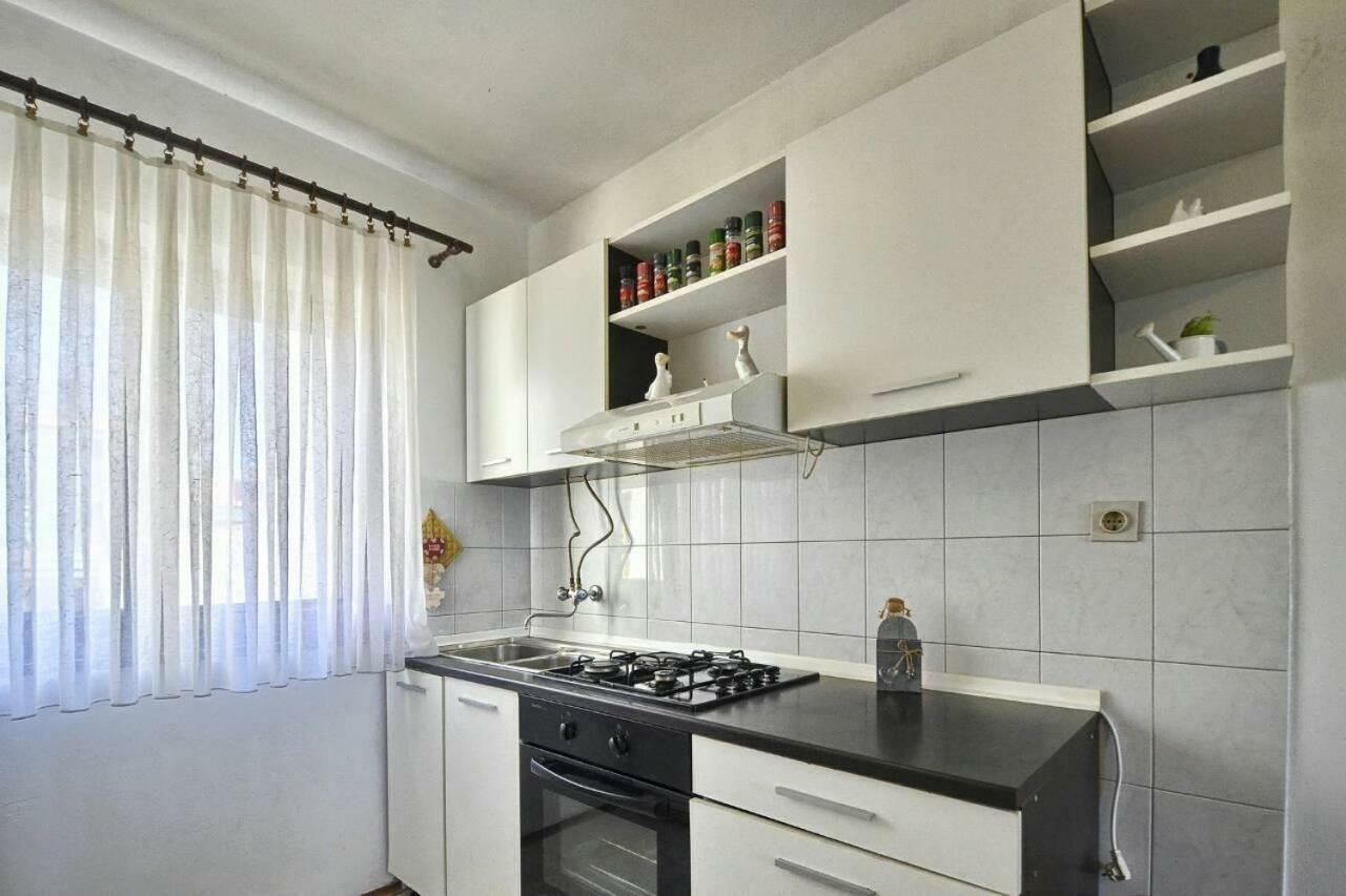 The Big Smile Apartments Pula Extérieur photo